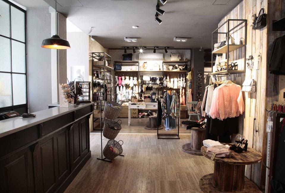 allestimento negozi di abbigliamento e moda