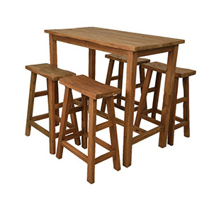 Tavolo in legno con 4 sedute